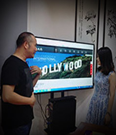 感謝電影制作公司胡導演遠從廣州來到我公司交流網站,我們定全力以赴,不負使命,幫您把網絡營銷落地。 感謝電影制作公司胡導演遠從廣州來到我公司交流網站,我們定全力以赴,不負使命,幫您把網絡營銷落地。